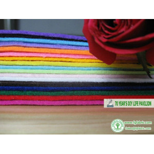 Mix colors 100% Polyester Nonwoven Felt Fabric 2MM Thick Felt Fabric - Pre-Cut 16 Sheets 30cm x 30cm